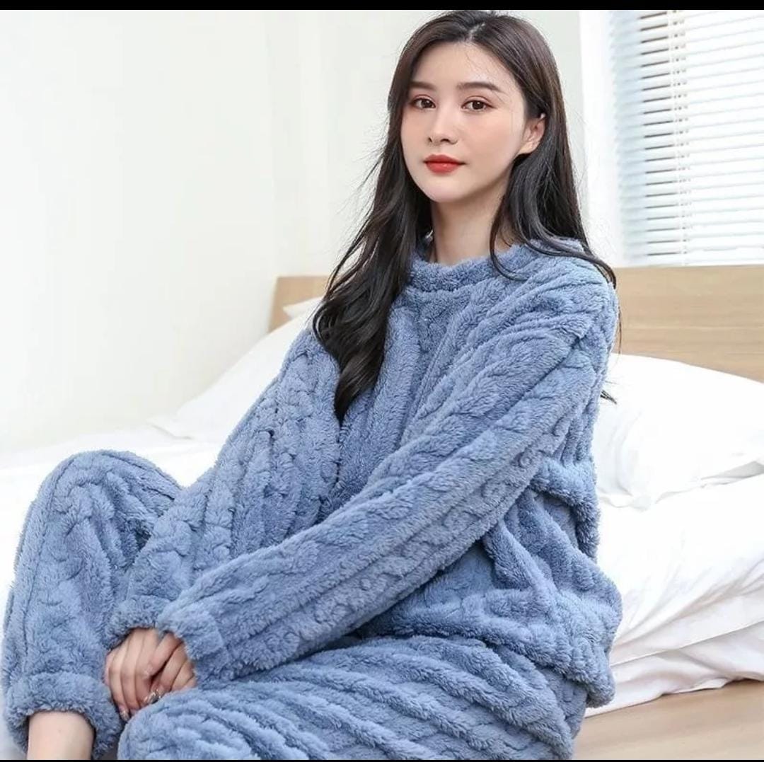 PIJAMA POLAR TRENZADA- NAGADA
