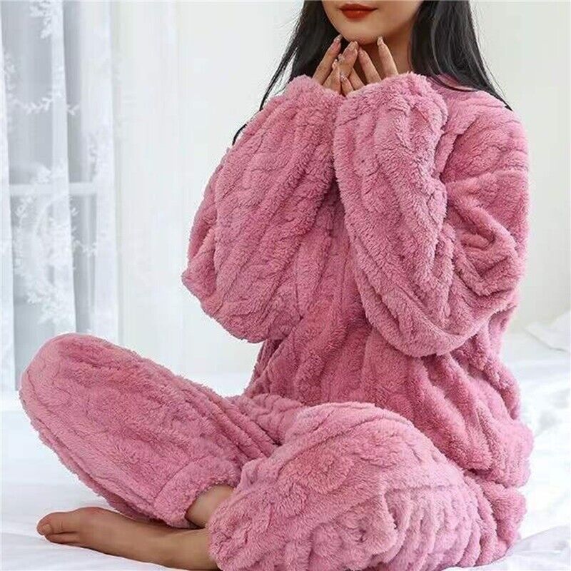 PIJAMA POLAR TRENZADA- NAGADA