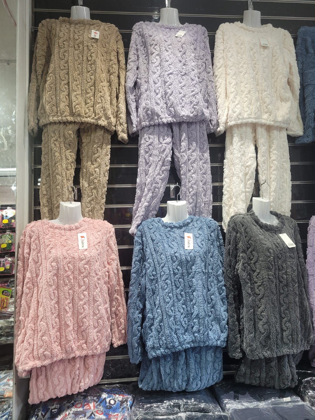 PIJAMA POLAR TRENZADA- NAGADA